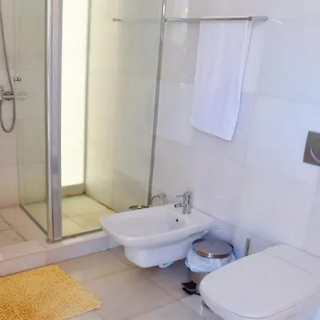 5-bedroom In Playa Del Duque * 阿德耶