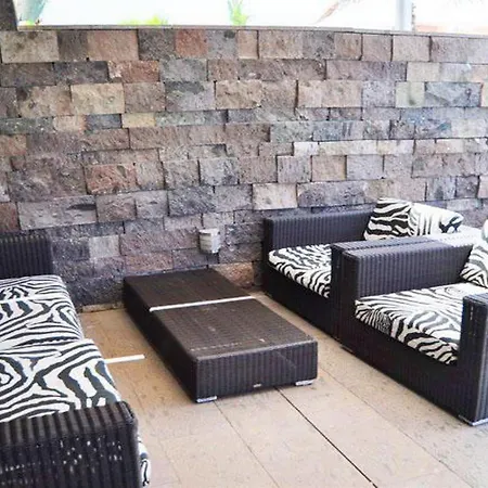 5-bedroom In Playa Del Duque 别墅