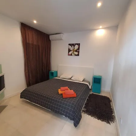 Villa 5-bedroom In Playa Del Duque Costa Adeje (Tenerife)