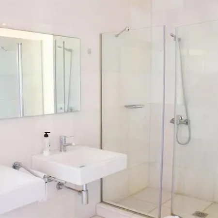别墅 New 5-bedroom Del Duque 阿德耶