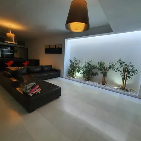 New 5-bedroom Del Duque * 阿德耶