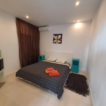 New 5-bedroom Del Duque 别墅 阿德耶