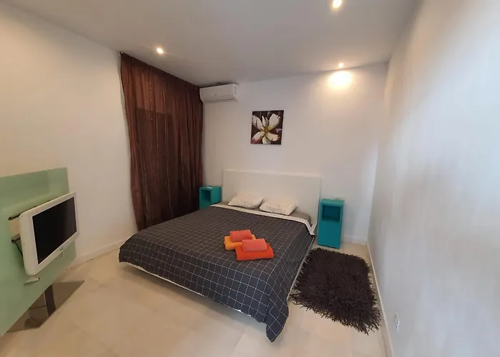 Villa 5-bedroom In Playa Del Duque Costa Adeje (Tenerife)